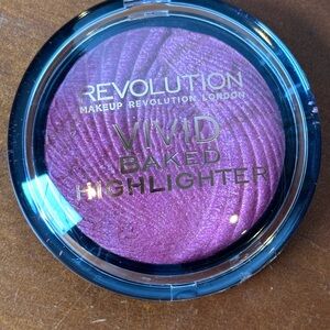 Makeup Revolution Vivid Baked Highlighter Rosegold Lights Blush Contour 0.26oz